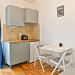 Studio Equipe Dans Le 18Eme Arrondissement